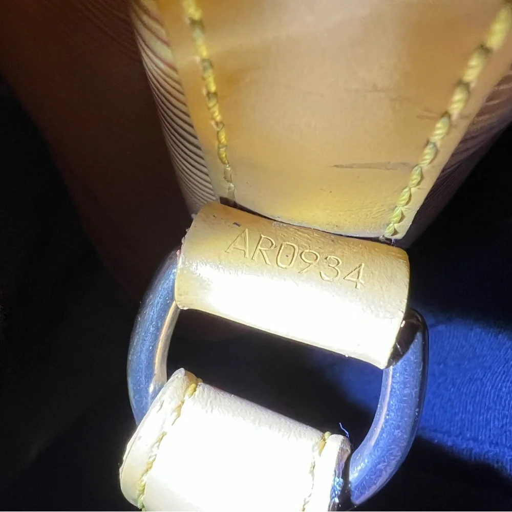 3148: Louis Vuitton Epi Noé GM Kenyan Fawn Yellow Bucket Bag
